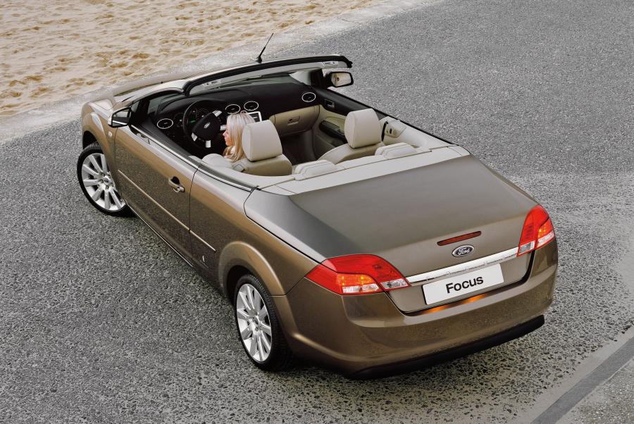  Ford Focus CC 2006 года  (фото 32 из 73)